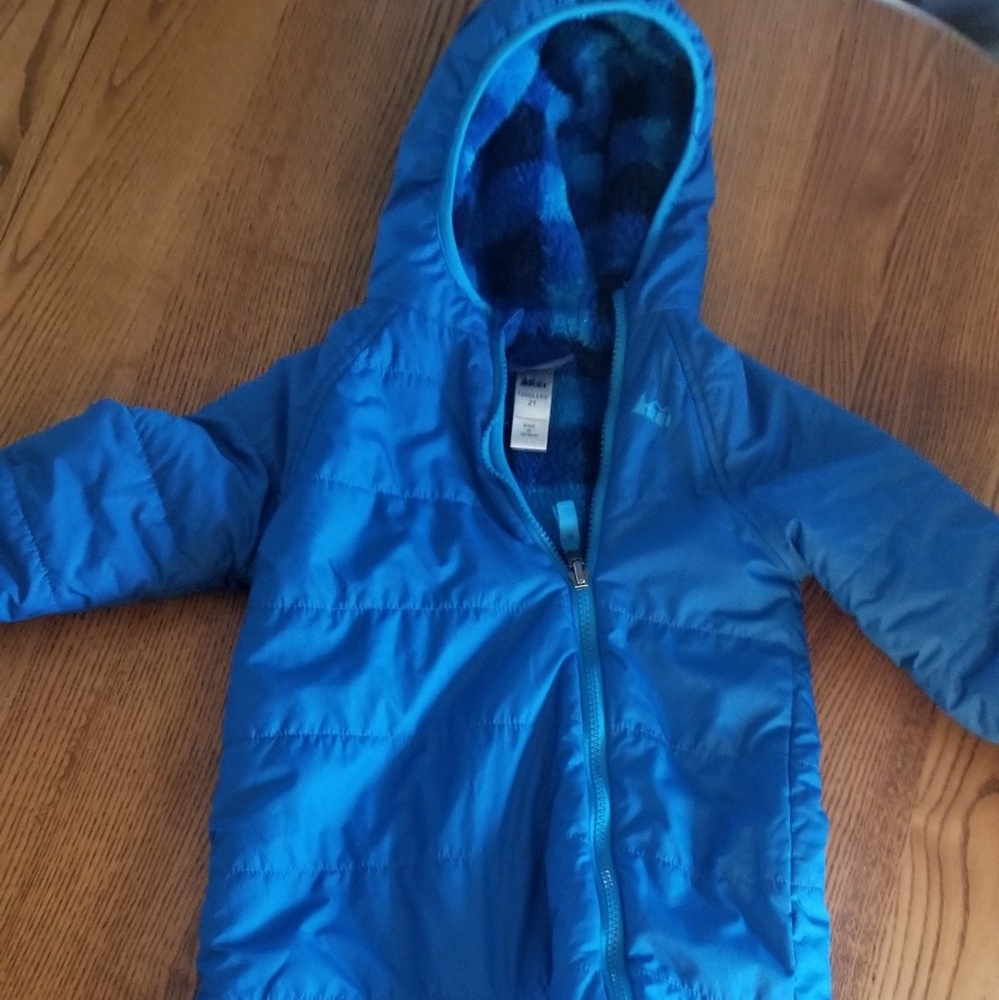 REI 2t snowsuit